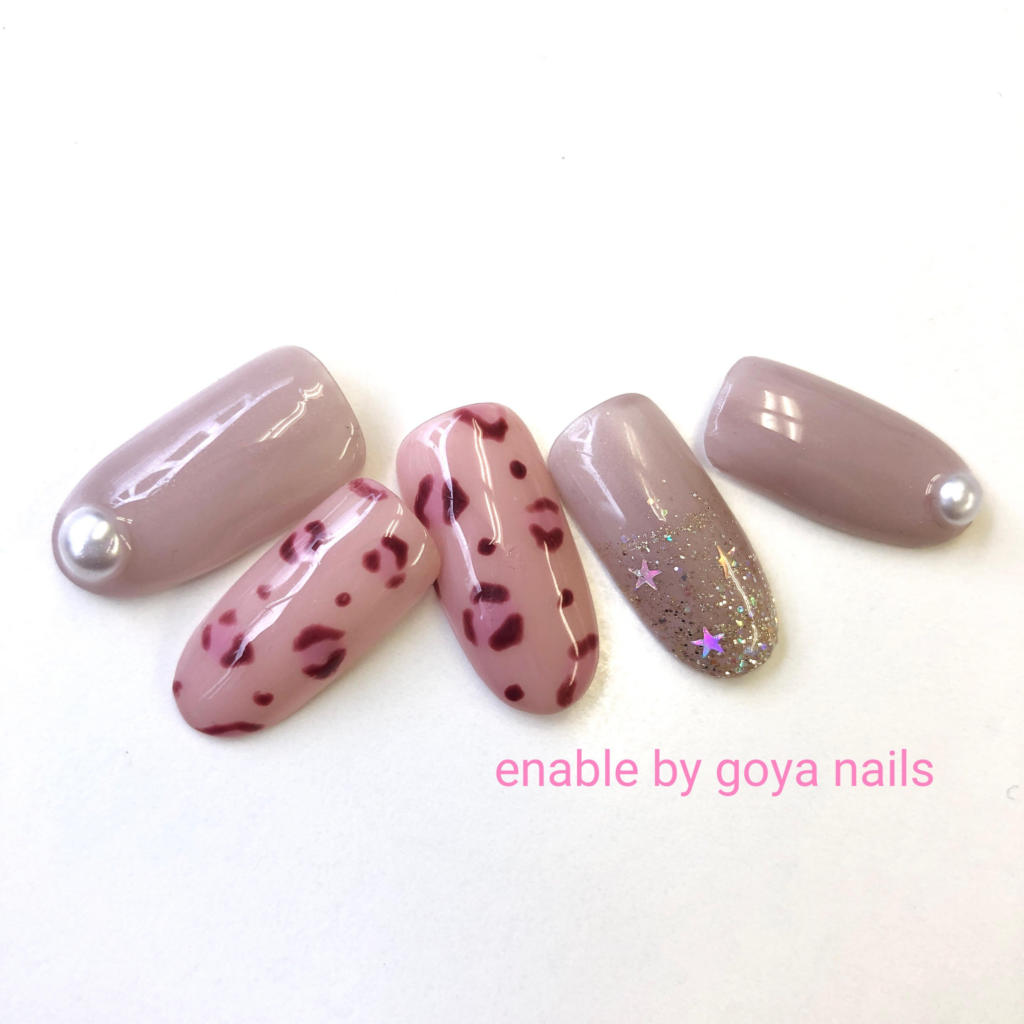 初作品 ネイリストへの第一歩 メンバー作 冬ネイル 松戸駅西口2分 エナベル松戸 就労移行支援 就労継続支援a型事業所 週1から利用ok 食事 看護 就活サポート